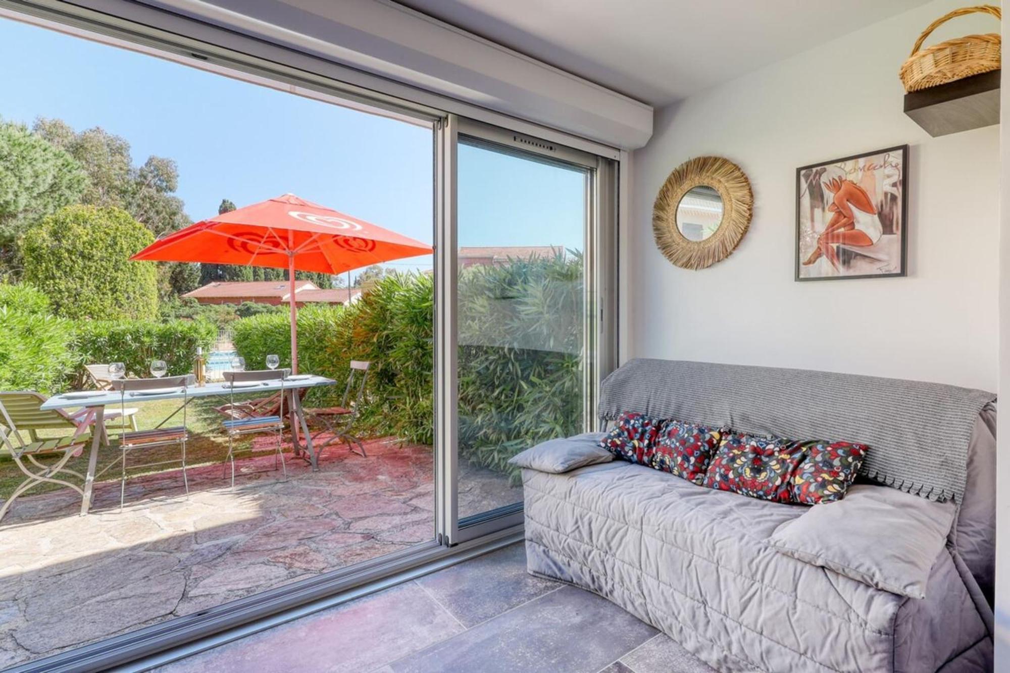 Magnificent Newly Renovated Close To Beach & Swimming Pool Le Lavandou Exterior foto